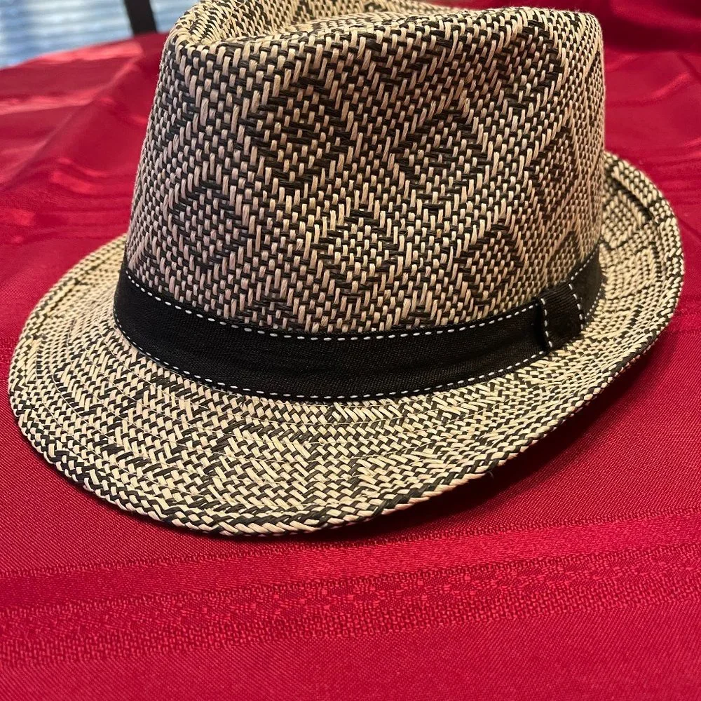 New - Men Beautiful Cream & Black Color Hat - Picture 1 of 3